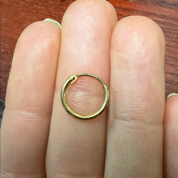 Vintage Elegant S925 Gold plated small Earring - Picture 7 of 7